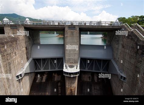 Fontana Dam gates and spillway, North Carolina Stock Photo - Alamy