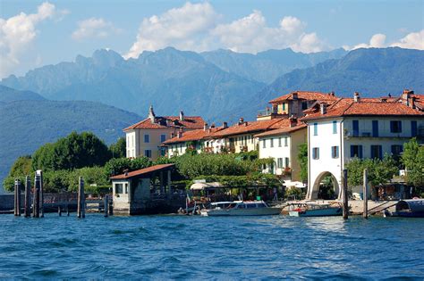 Stresa Island Pier | Stresa, Italy. August 2008. | Jennifer Yuan | Flickr