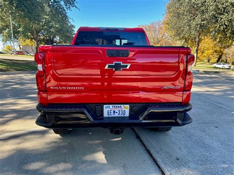 REVIEW: 2023 Chevrolet Silverado 1500 ZR2