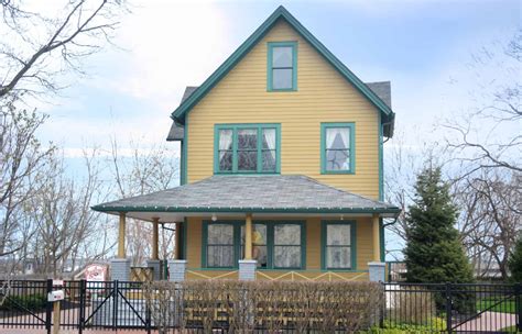 Book A Stay at A Christmas Story House for Some Real 80s Movie Nostalgia