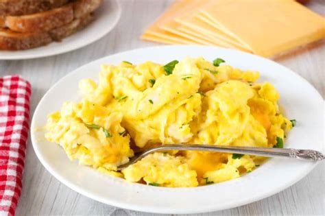 Scrambled Eggs With Cheese - The Anthony Kitchen