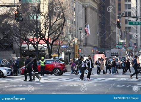 People at Manhattan Street, in New York City Editorial Stock Image ...