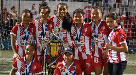 Real Estelí logró su primer título en el fútbol femenino de primera ...