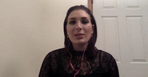 Laura Loomer Bio, Wiki, Age, Family, Activism, Twitter, Handcuff ...