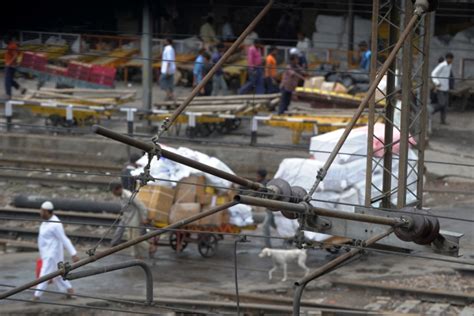 India power outage affects hundreds of millions (PHOTOS) | The World from PRX