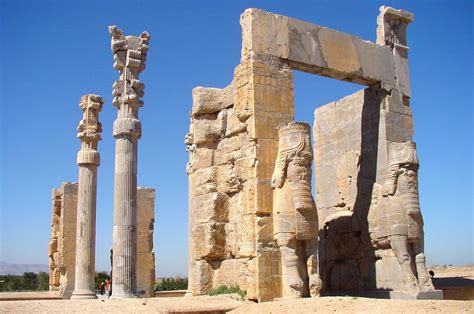 Achaemenids (Persepolis) - Gate of all Nations. | Ancient persian architecture, Ancient persia ...
