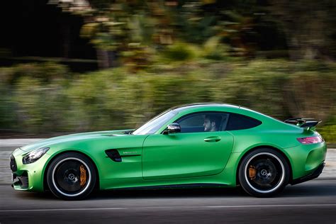 2018 Mercedes-AMG GT R Review: A Super Sports Car Capable of Inducing ...