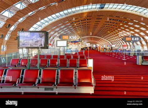 Paris charles de gaulle airport hi-res stock photography and images - Alamy