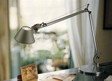 Metal desk lamp | Interior Design Ideas