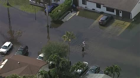 More than 25 inches of rain floods Fort Lauderdale, most within 6 hours