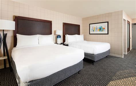 Kick Back and Relax in Style and Comfort: Hotel Lulu Anaheim