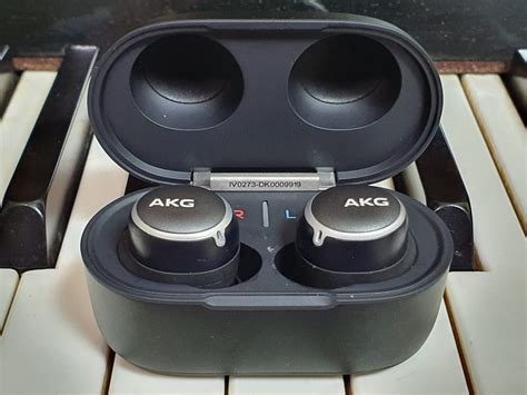 AKG N400 Review: The Better Galaxy Buds – In-Ear Fidelity