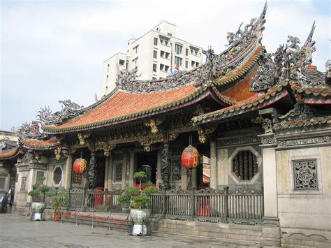 Ornate Longshan Temple, Taipei, Taiwan | The Longshan Temple… | Flickr