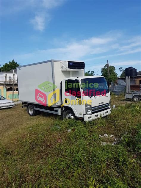 2008 Isuzu Elf Truck for sale in Half Way Tree Kingston St Andrew - Trucks