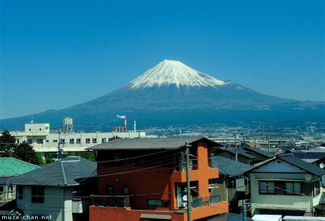 Perfect view of Mount Fuji from Shinkansen