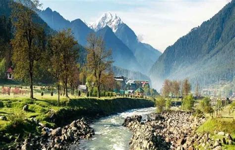 Top 10 Places to Visit in Kashmir | Places to Visit in Srinagar 2019