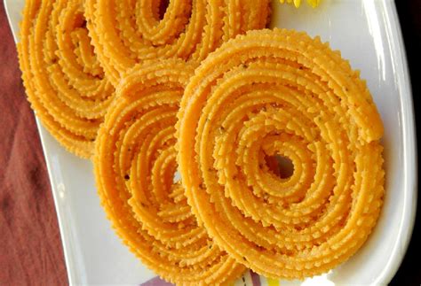 11 Famous Gujarati Snacks (With Pics) - Gujarati Food Items