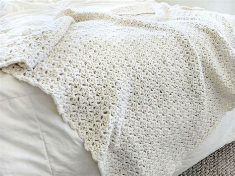 Easy One-Stitch Repeat Crochet Blanket - Jewels and Jones