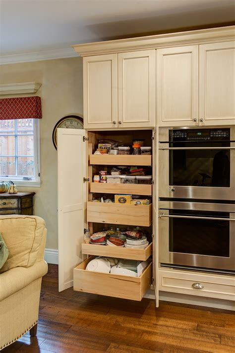 Kitchen Cabinet Storage Solutions | Gilmans