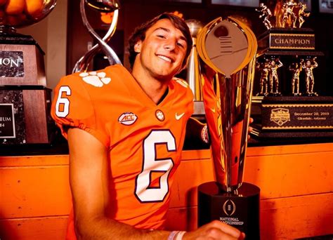 Cade Klubnik Signs National Letter of Intent With Clemson Tigers - Sports Illustrated Clemson ...