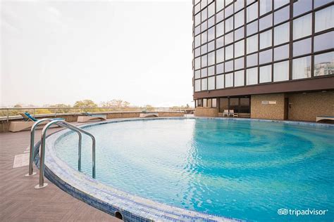 Le Méridien New Delhi Pool: Pictures & Reviews - Tripadvisor