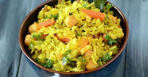 Chana poha ~ Beaten Rice flakes with mixed vegetables and chickpeas ...