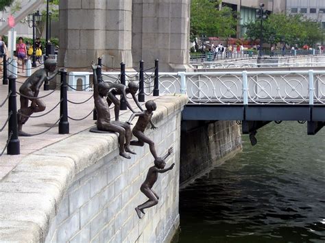 25 Of The Most Creative Sculptures And Famous Statues From Around The ...