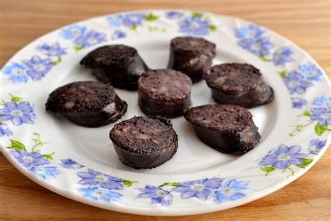 3 Ways to Cook Black Pudding - wikiHow