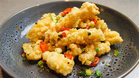 Homemade Salt & Pepper Calamari | Chinese Salt & Pepper Squid - YouTube