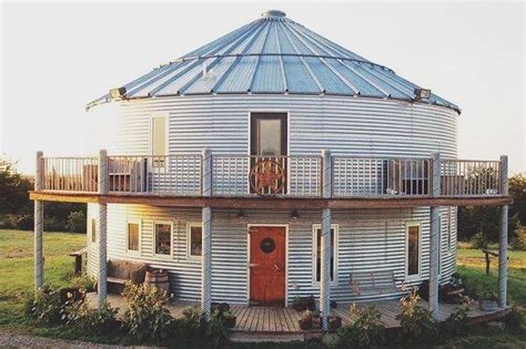 I wouldn't mind living in a grain silo home 😍 I just would need my horses in the field 👌# ...