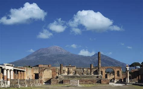 Pompeii - Archaeology of the Famous Roman Tragedy