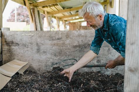 No Dig Gardening With Charles Dowding - Earthed