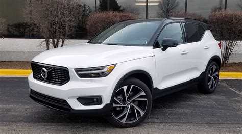 Test Drive: 2019 Volvo XC40 R-Design | The Daily Drive | Consumer Guide®