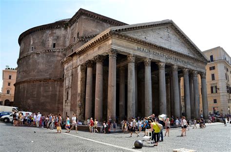 Pantheon, The Ancient Roman Building - Traveldigg.com