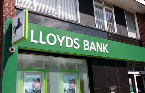 Lloyds Banks in Oakham, Stamford and Bourne will remain open as will ...