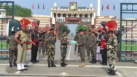 Pakistan, India border forces exchange sweets on Eidul Azha