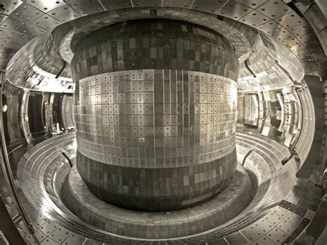 tokamak reactor Archives - Universe Today