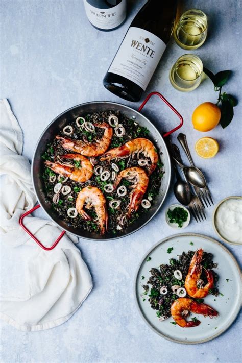 Arroz negro squid ink paella - Beyond Sweet and Savory