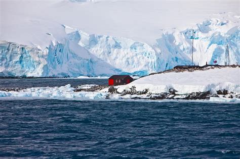 Find Port Lockroy, Antarctica Hotels- Downtown Hotels in Port Lockroy ...