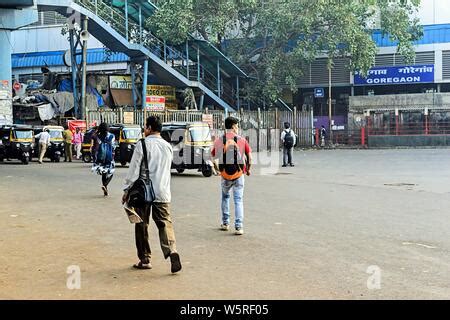 Goregaon Railway Station Mumbai Maharashtra India Asia Stock Photo - Alamy