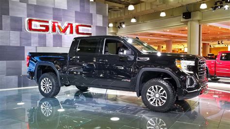 GMC Debuts AT4 Off-Road Trim On 2019 Sierra | AutoTrader.ca