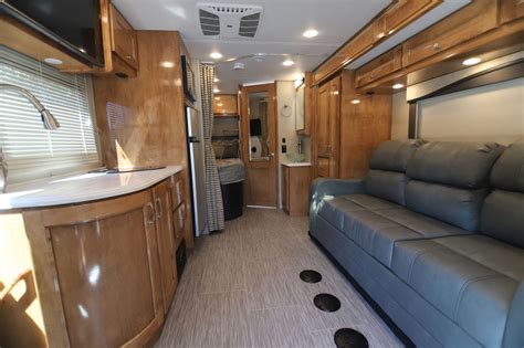 2019 Renegade RV Vienna 25VUCB Class C Motorhome (Stock# 11944) | Vienna, Motorhome, Tiny house ...