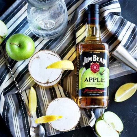 Jim Beam Apple and Soda Cocktail Recipe | Cake 'n Knife