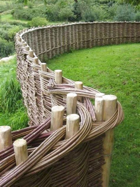 41 Unique Garden Fence Decoration Ideas - Home & Garden | Garden fence, Unique gardens, Backyard ...