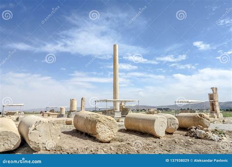 Pasargad Historical Site 03 Editorial Stock Image - Image of heritage, cyrus: 137938029