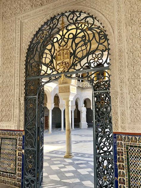 Seville's Architecture: an Islamic Legacy - Lions in the Piazza