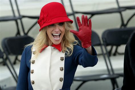 Kellyanne Conway's Inauguration Outfit: Twitter Reacts