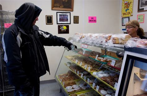 Bay City's Barney's Bakery edges Elaine's Bake Shop in search for Michigan's Best Doughnut ...