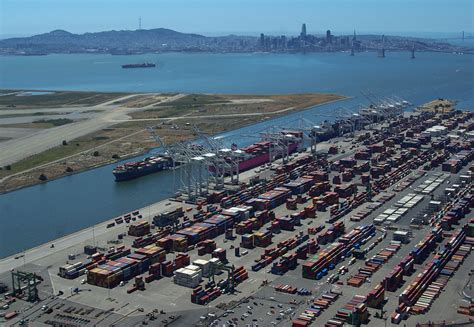 Port of Oakland wins prestigious, international industry awards - Port ...