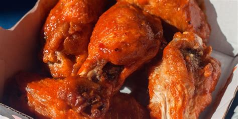 Buffalo Wild Wings vs. Wingstop reviews - Business Insider